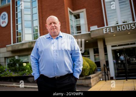 David Baldwin, Chief Executive der English Football League (EFL), posiert für ein Porträt vor dem EFL-Gebäude in Preston, Lancashire, Großbritannien Stockfoto