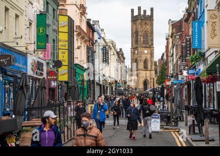 Allgemeine Ansicht der Bold Street im Stadtzentrum von Liverpool, die jetzt unter Tier 3-Beschränkungen steht, Merseyside, Großbritannien Stockfoto