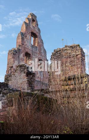 Ruinen der Abtei Limburg vor blauem Himmel, Bad Dürkheim, Rheinland-Pfalz, Deutschland Stockfoto