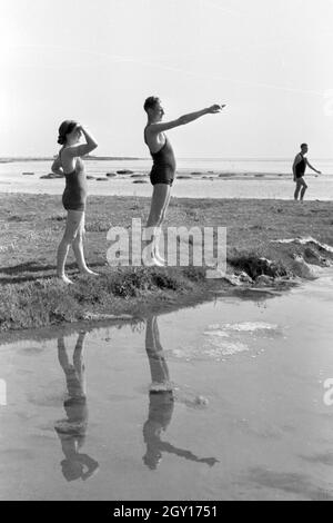 Urlauber auf der Nordseeinsel Juist, Deutschland 1930er Jahre. Urlauber auf der ostfriesischen Insel Juist, Deutschland 1930. Stockfoto