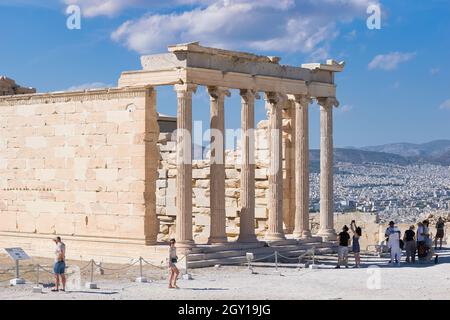 Erechtheion der Eingang, der berühmte Tempel von den Karyatiden unterstützt. Gegenüber dem Parthenon. Akropolis von Athen. Stockfoto