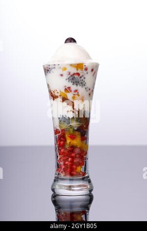 Gemischtes Fruchteis oder Falooda Stockfoto