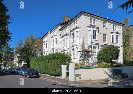 Elegante viktorianische Häuser an der Belveder Road in Crystal Palace, South London, Großbritannien Stockfoto