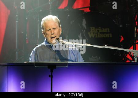 Brian Wilson, Mitbegründer der Beach Boys, tritt am 5. Oktober 2021 im Paramount in Huntington, New York, auf. Stockfoto