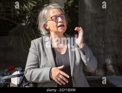 Baroness Natalie Bennett, britische Politikerin und ehemalige Vorsitzende der Grünen, spricht beim Gobal-Klimaschutzprotest in London, Großbritannien Stockfoto