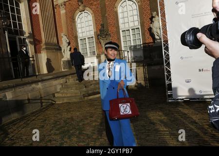 Potsdam, Deutschland. Oktober 2021. Potsdam: Das Foto zeigt Irina Revina Hofmann. Beim M100 Sanssouci Colloquium und der Verleihung des M100 Media Award diskutieren rund 100 internationale Vertreter aus Medien, Politik und Wissenschaft über die Herausforderungen, denen sich Medien und Demokratie in einer Zeit scheinbar 'ewiger Krisen' gegenübersehen und wie sie mit dieser Verantwortung umgehen. (Foto: Simone Kuhlmey/Pacific Press) Quelle: Pacific Press Media Production Corp./Alamy Live News Stockfoto