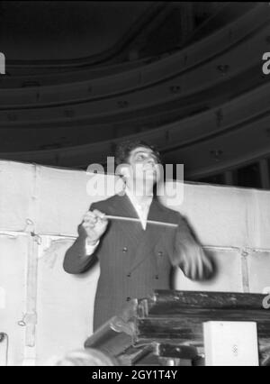 Vorbereitung einer Aufführung an der Oper, Deutschland 1940er Jahre. Vorbereitung einer Opernaufführung, Deutschland 1940er Jahre. Stockfoto