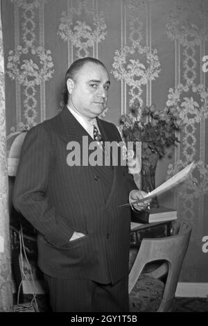 Vorbereitung einer Aufführung an der Oper, Deutschland 1940er Jahre. Vorbereitung einer Opernaufführung, Deutschland 1940er Jahre. Stockfoto