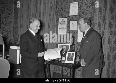 Vorbereitung einer Aufführung an der Oper, Deutschland 1940er Jahre. Vorbereitung einer Opernaufführung, Deutschland 1940er Jahre. Stockfoto