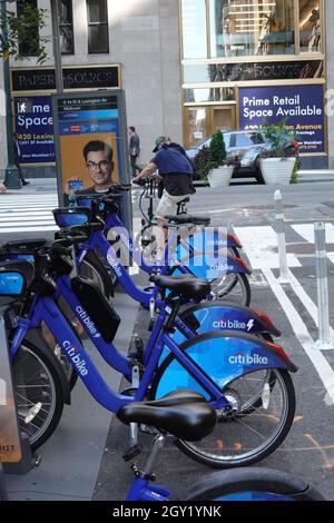 Leerer Ladenbereich zur Miete Lexington Avenue, Manhatten, New York nach einem Rückgang der Bürobelegung durch COVID-19 Stockfoto