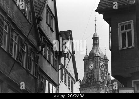 Der Turm des alten Stuttgarter Rathauses, das im Zweiten Weltkrieg zerstört wurde, Deutschland 1930er Jahre. Der Turm der alten Rathaus Stuttgart, die während des Zweiten Weltkrieges zerstört wurde, Deutschland 1930. Stockfoto