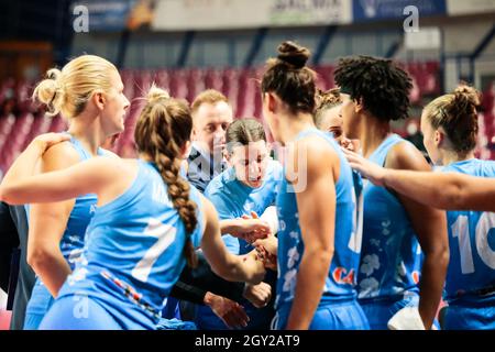 Palasport Taliercio, Venedig, Italien, 06. Oktober 2021, KSC Szekszard während Umana Reyer Venezia gegen KSC Szekszard - Basketball Euroleague Women Championship Stockfoto