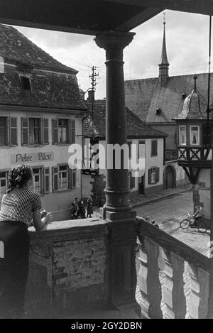 Ein Ausflug nach Deidesheim in der Pfalz, Deutsches Reich 30er Jahre. Ein Ausflug nach Deidesheim in der Pfalz; Deutschland 1930. Stockfoto