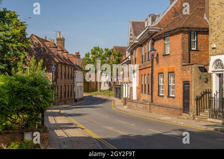 Gebäude und Geschäfte auf High St Sevenoakes Stockfoto