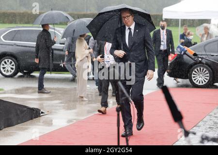 Brdo Pri Kranju, Slowenien. Oktober 2021. Der serbische Präsident Aleksandar Vucic trifft auf den EU-Westbalkan-Gipfel in Brdo pri Kranju ein. (Foto: Luka Dakskobler/SOPA Images/Sipa USA) Quelle: SIPA USA/Alamy Live News Stockfoto