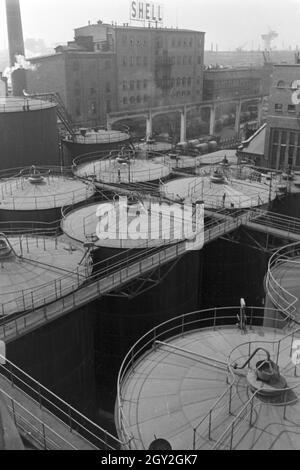 Blick in die Shell AG in Hamburg, Deutschland 1930er Jahre. Blick auf die Deutsche Shell AG, Hamburg, Deutschland 1930. Stockfoto