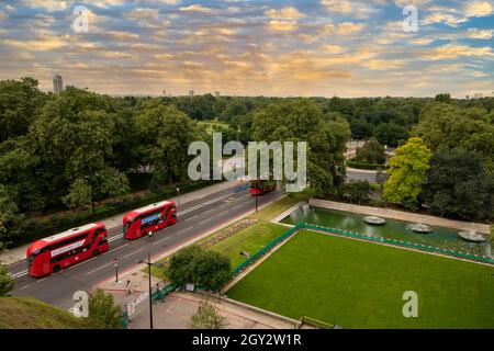 Blick vom Marble Arch Mound, temporäre Touristenattraktion in London, England, Großbritannien, Europa Stockfoto