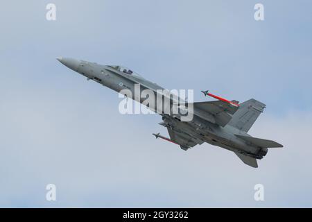 Die finnische Luftwaffe McDonnell Douglas Boeing F18 Hornet Jet Fighter bei RIAT Fairford Stockfoto