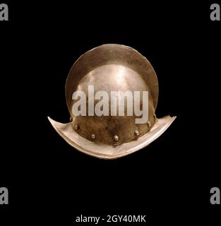 Spanischer Helm aus dem 16. Jahrhundert. Ein Morion (spanisch: morrión) ist eine Art offener Helm, der ursprünglich aus dem Königreich Kastilien stammt und ab dem 16. Verwendet wurde Stockfoto