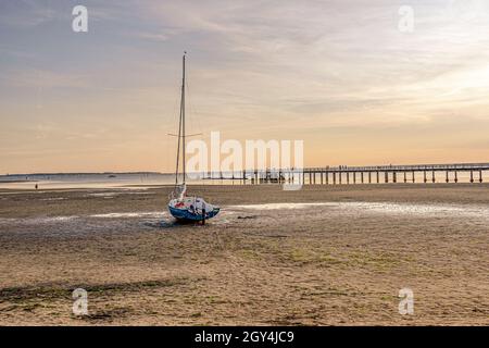 Abendstimmung bei Ebbe in Andernos-les-Bains am Bassin d'Arcachon, Frankreich Stockfoto