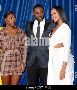 Foto muss gutgeschrieben werden ©Alpha Press 078237 06/10/2021 Isan Elba, Idris Elba und Frau Sabrina Dhowre Elba je härter sie fallen Premiere Eröffnungsgala während des BFI London Film Festival 2021 in London Stockfoto