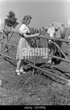 Der österreichischen Fictitious character Gusti Wolf macht das Ferien auf dem Lande, Deutschland 1930er Jahre sterben. Österreichische Schauspielerin Gusti Wolf im Urlaub auf dem Lande, Deutschland 1930. Stockfoto