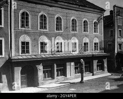 Das Geburtshaus Adolf Hitlers in Braunau am Inn in der ehemaligen Salzburger Vorstadt-Straße, heute Adolf Hitler-Straße. [Automatisierte Übersetzung] Stockfoto