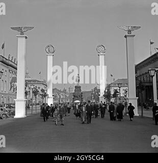 Berlin ist herausgeputzt zum 206 des Duce Benito Mussolini im September 1937, Deutschland 1930er Jahre. Die deutsche Hauptstadt Berlin für den Besuch der Italienischen duce Benito Mussolini im September 1937 eingerichtet. Stockfoto