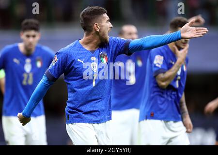 Lorenzo Pellegrini aus Italien ist während des Halbfinalmatches der UEFA Nations League zwischen Italien und Spanien mit Gesten vertreten. Stockfoto