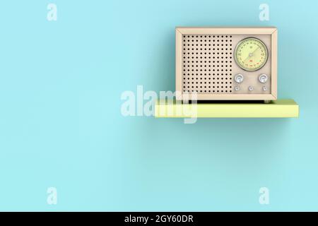 Retro-Radio aus Holz im Regal, Vorderansicht Stockfoto