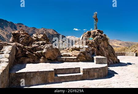 Cruz Del Condor Denkmal am Colca Canyon in Peru Stockfoto