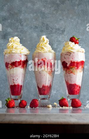 Erdbeere Shortcake Eisbecher Stockfoto
