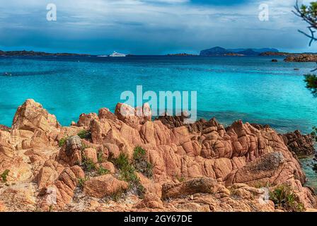 Blick auf die berühmte Spiaggia del Principe, einem der schönsten Strände der Costa Smeralda, Sardinien, Italien Stockfoto