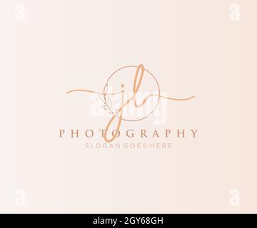 JL feminines Logo. Verwendbar für Natur, Salon, Spa, Kosmetik und Beauty Logos. Flaches Vektor-Logo-Design-Template-Element. Stock Vektor