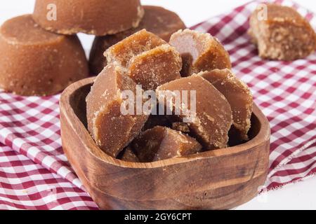 Panaela - Zuckerrohr harte Melasse oder Jagery und Zucker Stockfoto