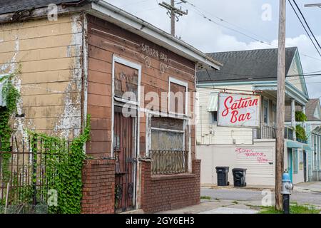 New Orleans, Louisiana/USA - 7/25/2020: Saturn Bar auf der St. Claude Avenue im Upper Ninth ward Stockfoto