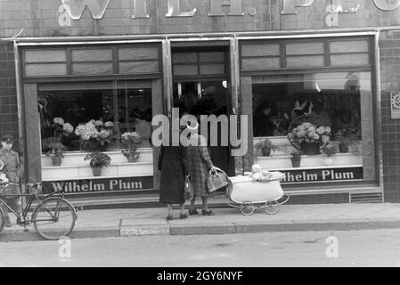 Außenansicht Auf Den Musterbetrieb Wilhelm Plum in München Gladbach, Deutsches Reich 1941. Außenansicht der Modellpflanze Wilhelm Plum in München Gladbach Deutschland 1941. Stockfoto