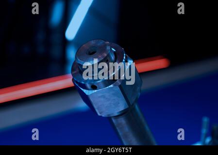 Kundenspezifisch gefrästes Maschinenteil mit CNC-Maschine Stockfoto