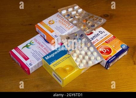 Verschiedene Nahrungsergänzungsmittel, Vitamine, Mineralien Stockfoto