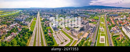 Luftpanorama von Zagreb und Sava Fluss in der Nähe Brunnen Platz, Hauptstadt von Kroatien Stockfoto