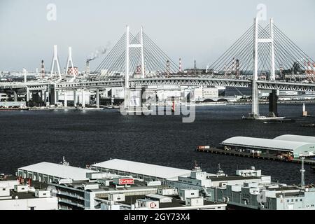 Yokohama Skyline sichtbar vom Marine Tower (monochrom). Drehort: Yokohama-Stadt kanagawa Präfektur Stockfoto