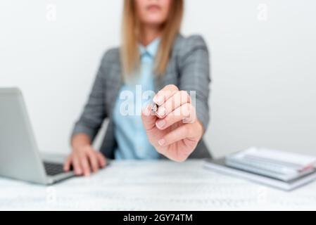Architekt Interviewing Client, Reporther Sammeln Wichtiger Informationen Stockfoto