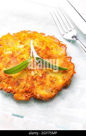 Stillleben von Kartoffelpfannkuchen Stockfoto