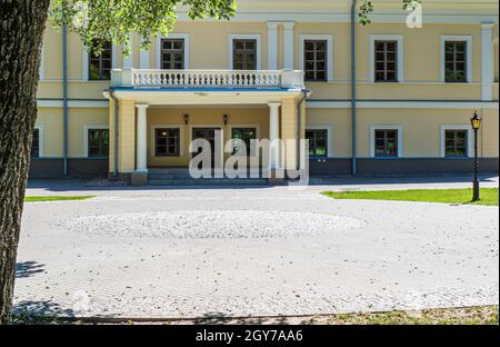 Neoklassizistischer Stil Merkmale und Merkmale des Landguts von Jasiunai, Litauen. Stockfoto