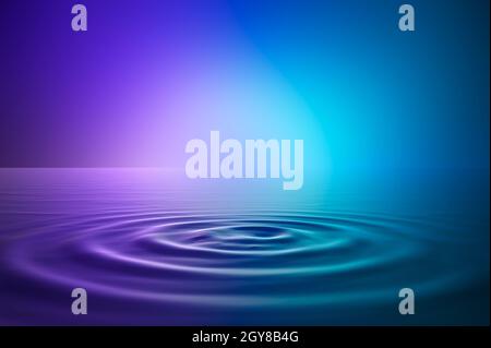 Sphärische Wassertropfen-Textur auf rosa blauem Hintergrund Stockfoto