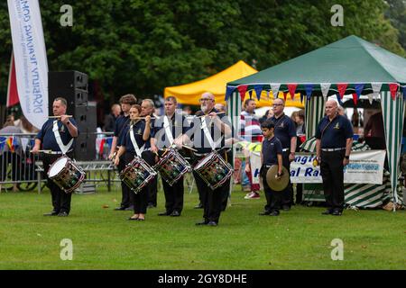 2021 – Tag der Sensibilisierung für Menschen mit Behinderungen 30. Jahrestag - die weltweit größte „Not for Profit“ freiwillige-geführte Behindertenausstellung - RMA Corps of Drums Stockfoto