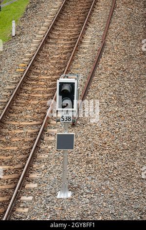 Lichtsignale von den Subway Tracks in Medellin, Kolumbien Stockfoto