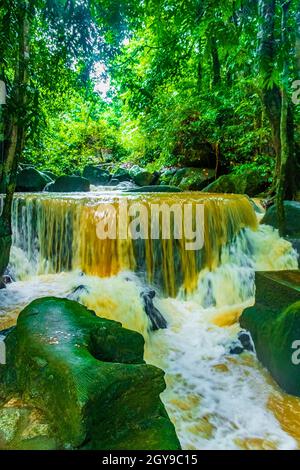 Tar Nim Wasserfall & Secret Magic Garden Regenzeit auf Koh Samui in Surat Thani Thailand. Stockfoto