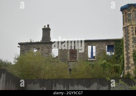 Skibbereen, West Cork, Irland. Oktober 2021. Ein Jahr ist vergangen, seit das Kloster der Barmherzigkeit in Skibbereen niedergebrannt ist. Kredit: Karlis Dzjamko/Alamy Live Nachrichten Stockfoto