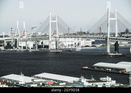 Yokohama Skyline sichtbar vom Marine Tower (monochrom). Drehort: Yokohama-Stadt kanagawa Präfektur Stockfoto